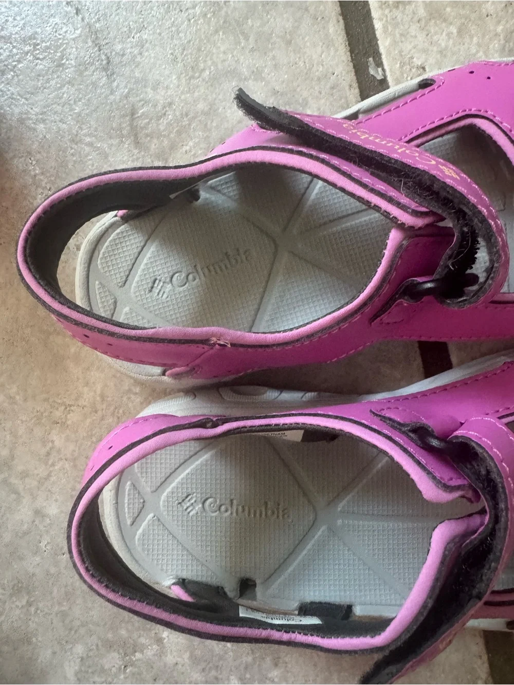 Columbia Kids Pink Adjustable Hook-and-Loop Sandals